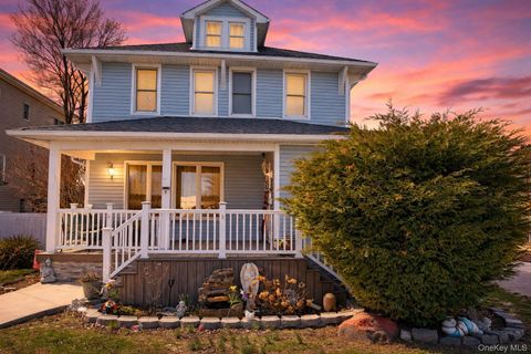 7 Meyer Avenue Lawrence NY 11559