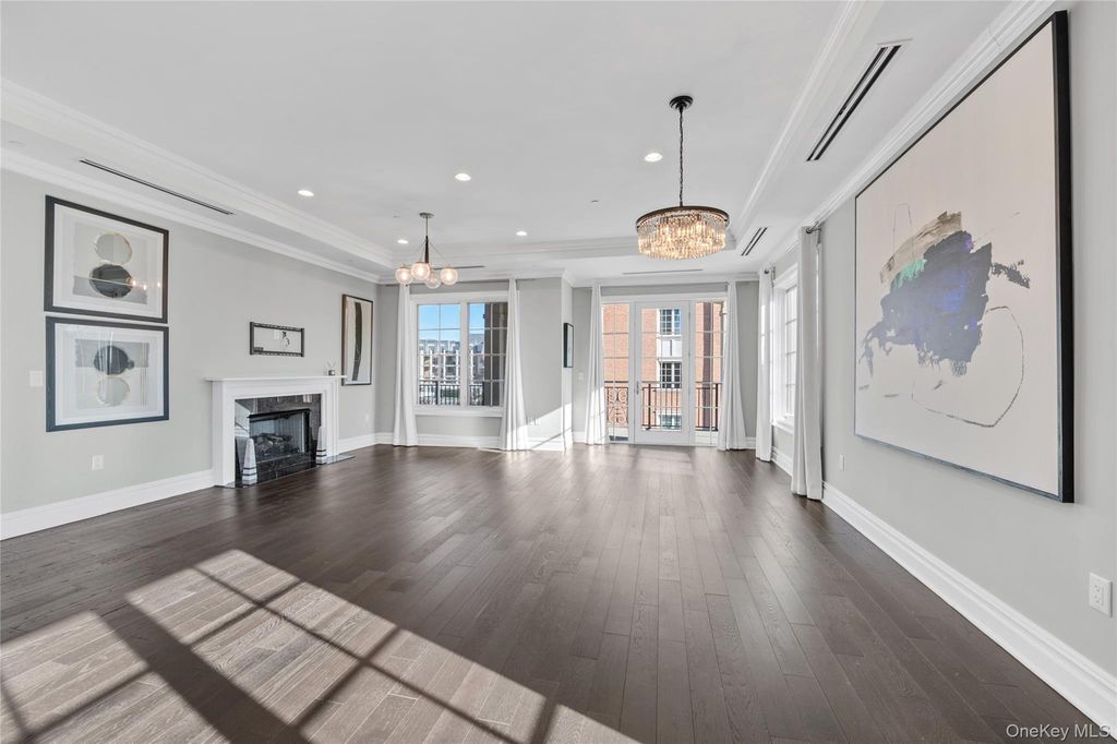 Photo of 5000 Royal Court #5114, North Hills, NY 11040 (MLS # 942975)