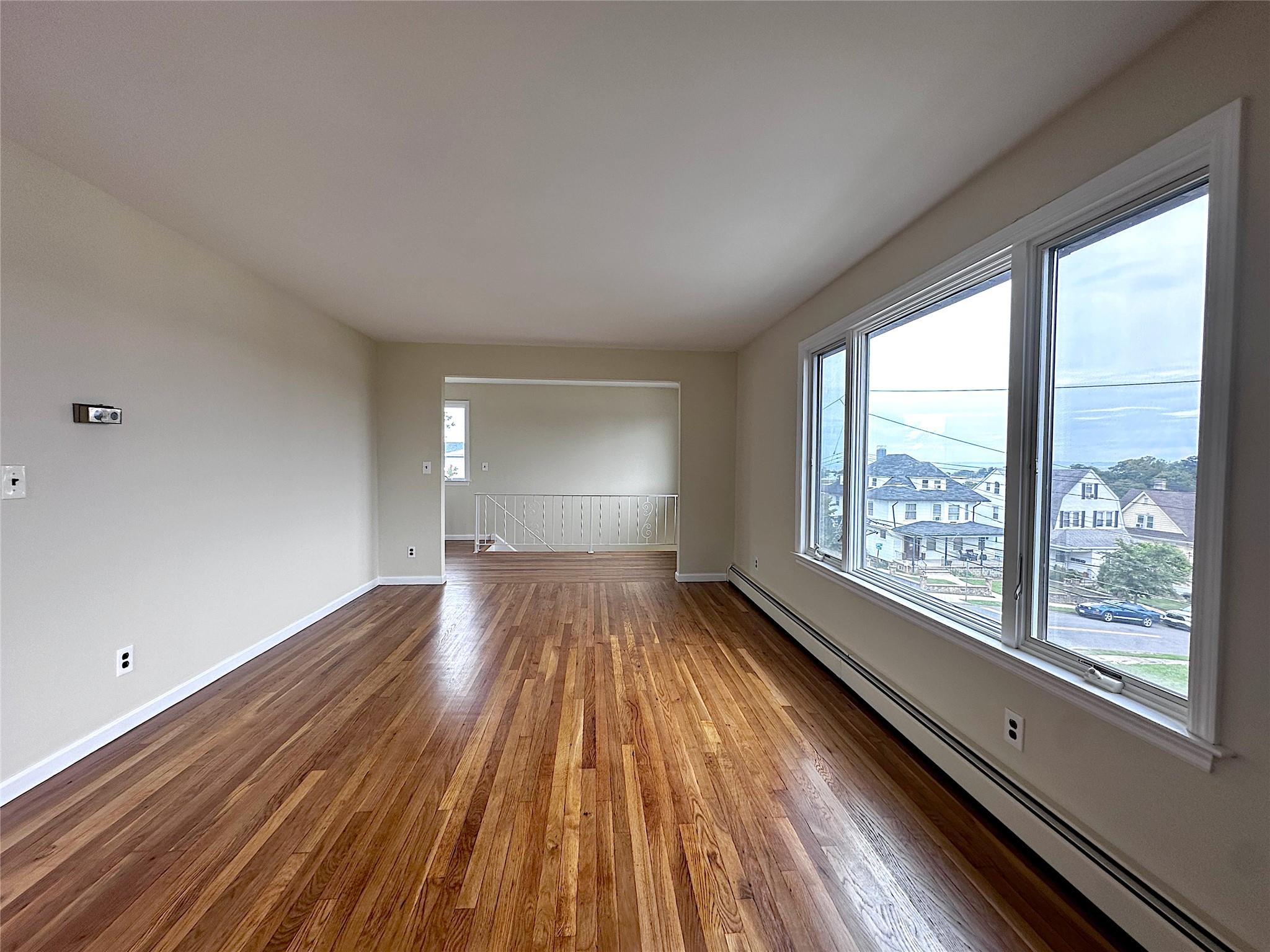Rental Property at Acacia Ter 2, New Rochelle, New York - Bedrooms: 3 
Bathrooms: 2 
Rooms: 5  - $3,900 MO.