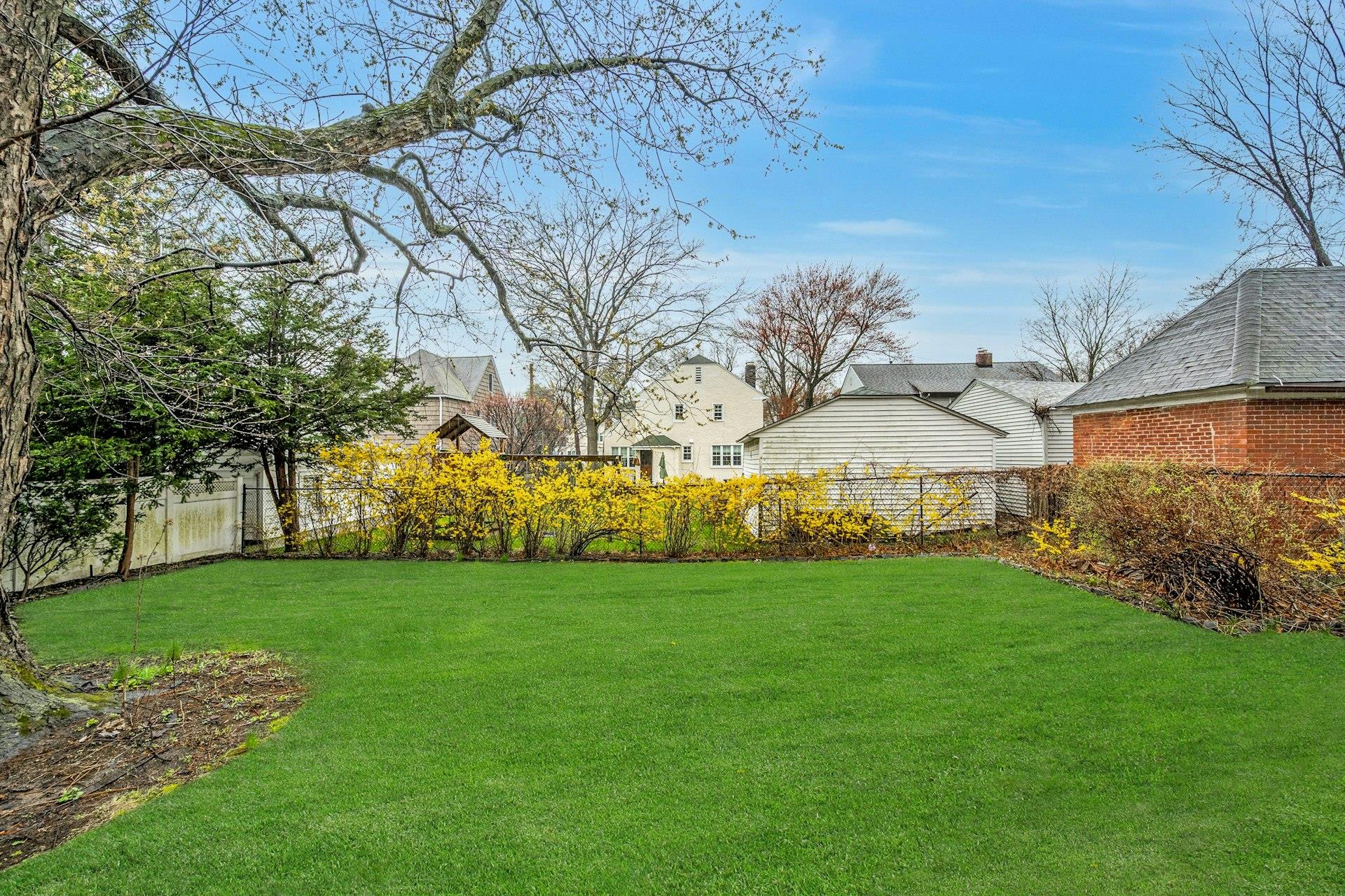 413 Stellar Avenue, Pelham, New York image 34
