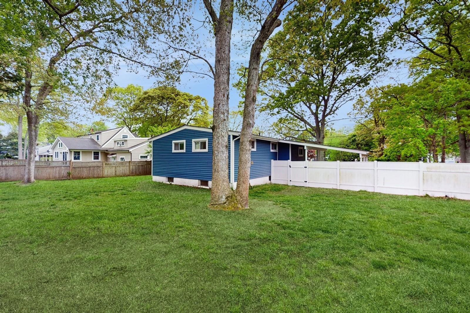 431 Renee Drive, Bayport, New York image 25