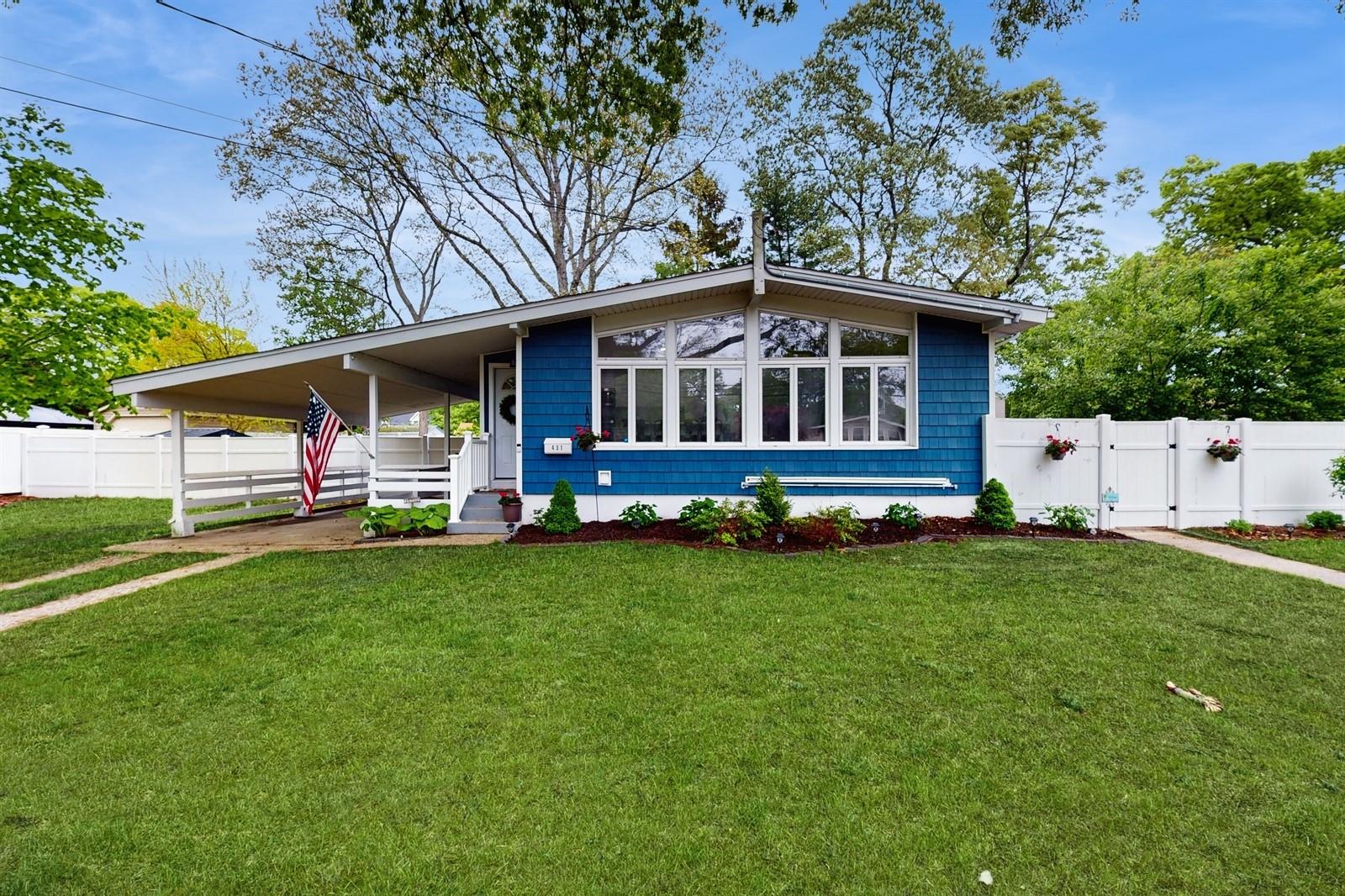 431 Renee Drive, Bayport, New York image 2