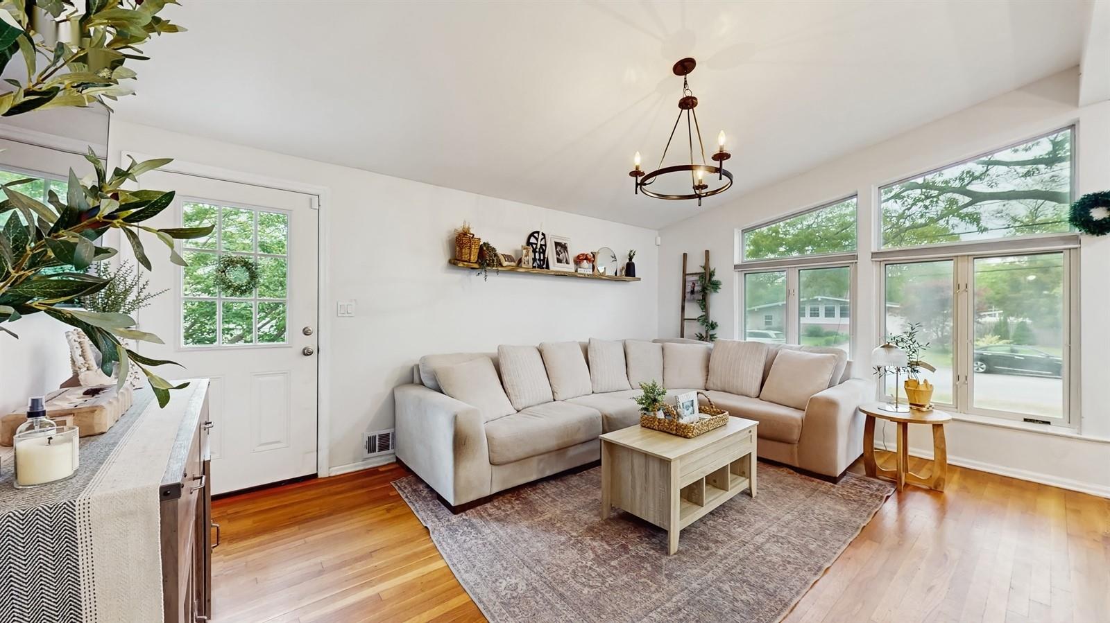 431 Renee Drive, Bayport, New York image 6