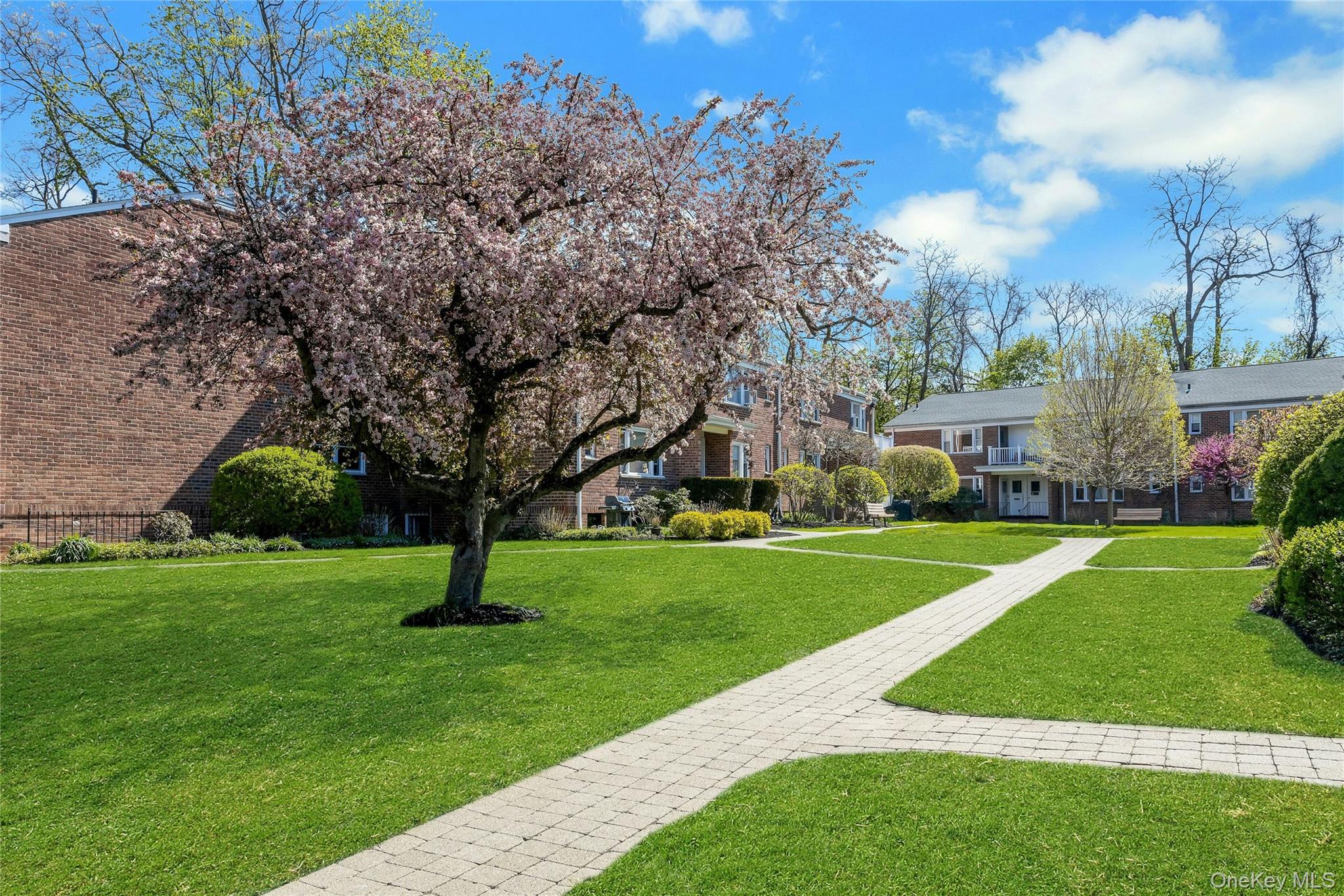 39 Carpenter Avenue A