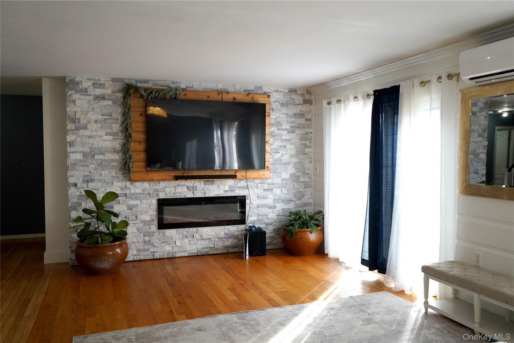 Photo of 4 Manor Hills Drive, Manorville, NY 11949 (MLS # 954411)