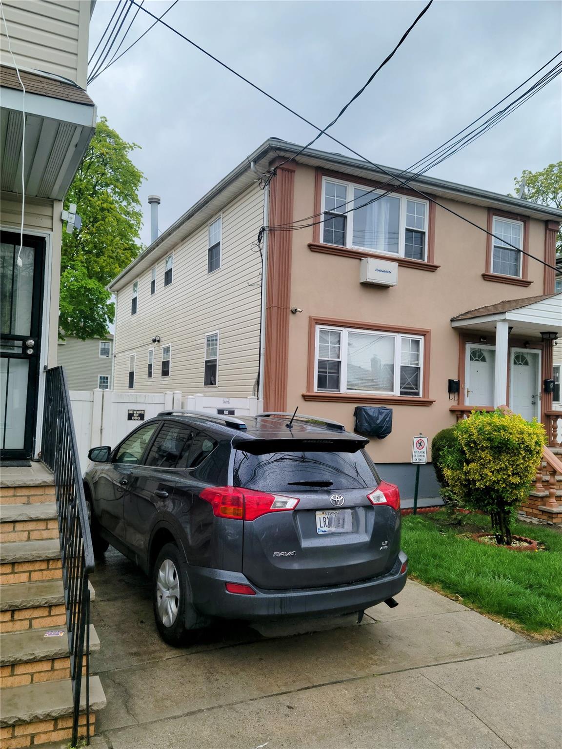 182nd Place, Springfield Gardens, Queens, NY - 6 Bedrooms  
4 Bathrooms - 