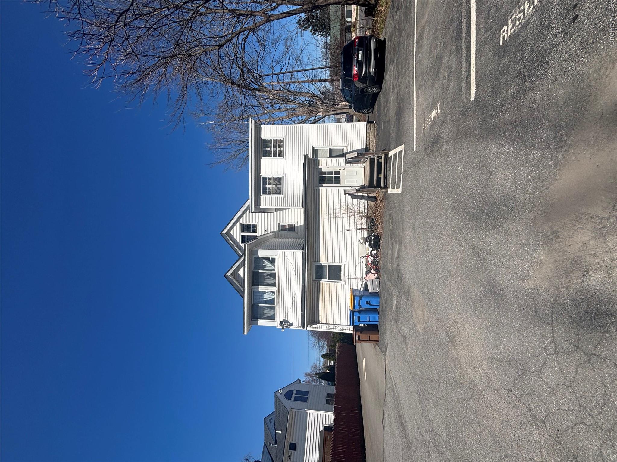 460 Albany