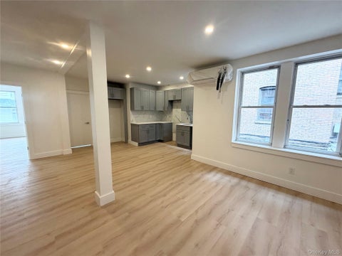 Apartment For Rent - 3105 Roberts Avenue<br/> Bronx, NY 10461