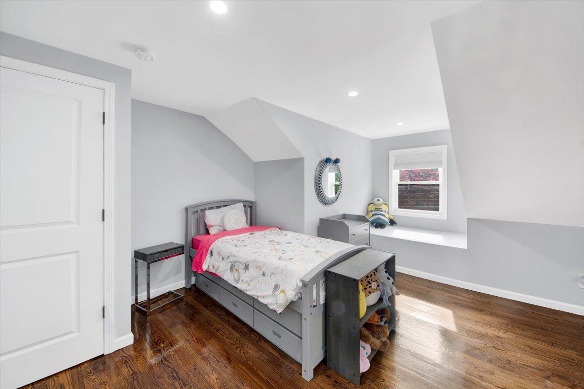 176 Edgepark Road, White Plains, New York image 27