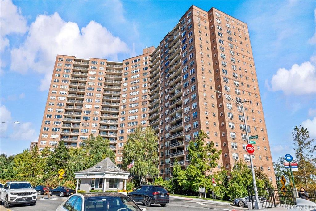 Photo of 5700 Arlington Avenue #5X, Bronx, NY 10471 (MLS # 961377)