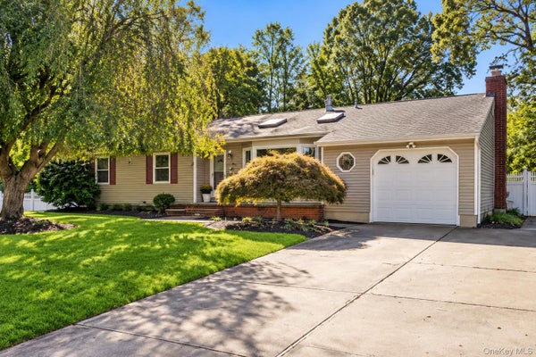 46 CEDAR ST, SELDEN, NY 11784 - Image 865c60fcf6d04264fc29831a57745ea2/476201800