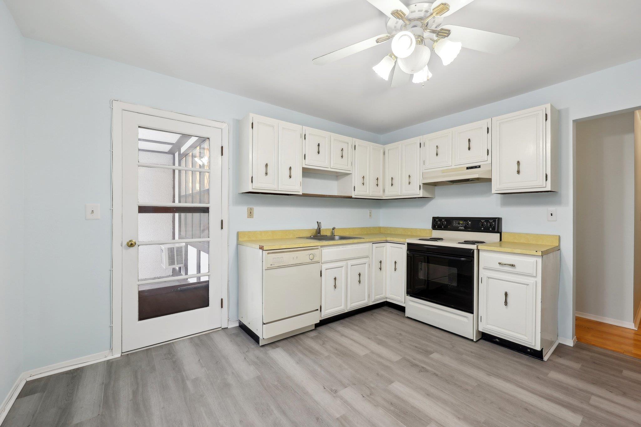 702 Sierra Vista Lane, Valley Cottage, New York image 3