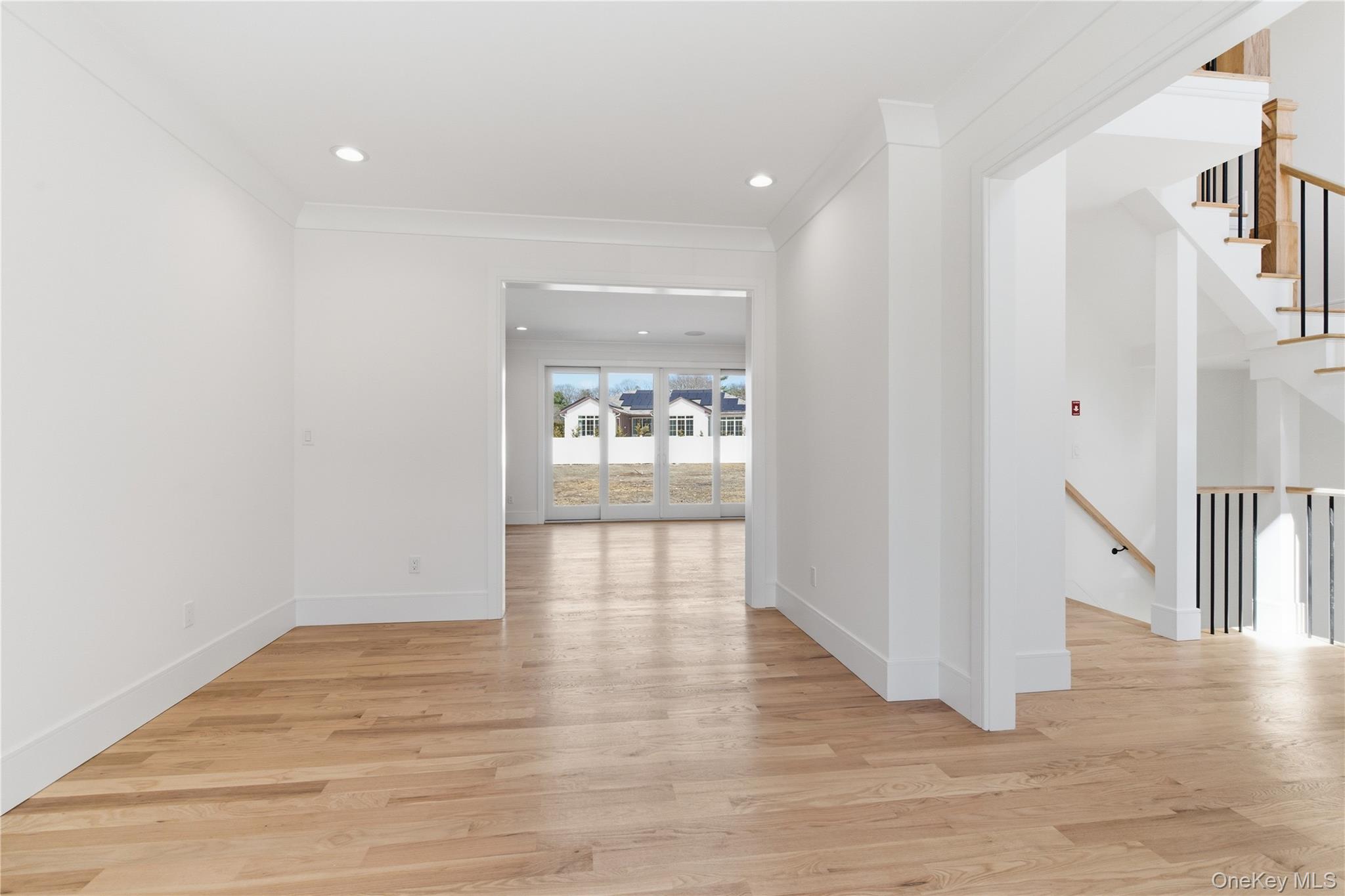 12 School House Lane