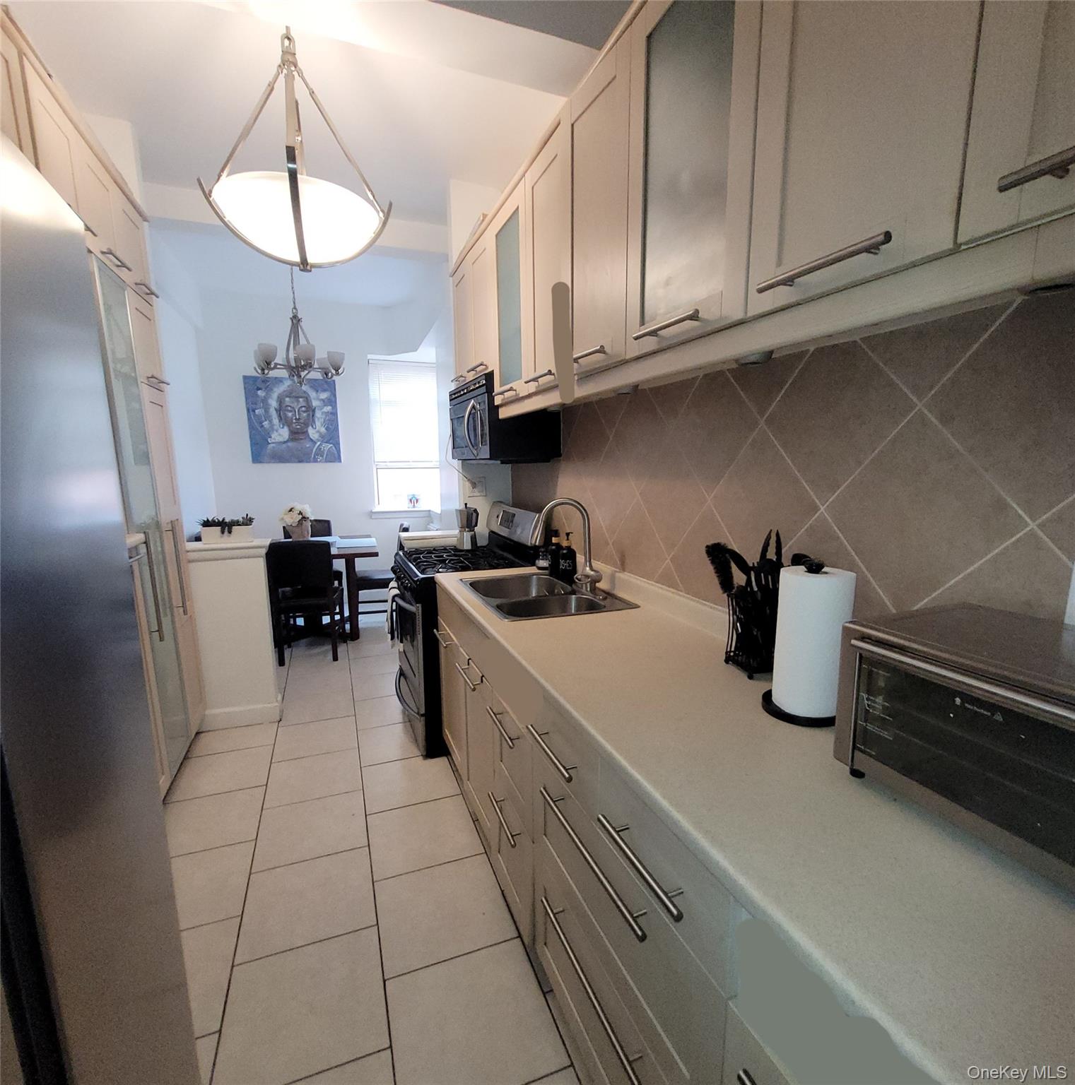 365 Bronx River Road 1H