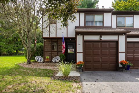 20 Amber Court Poughkeepsie NY 12603