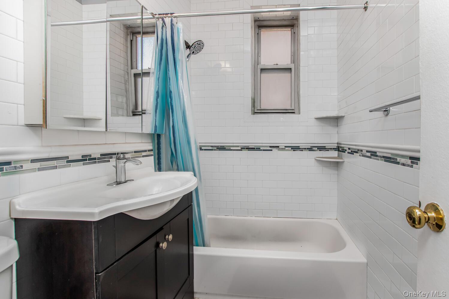 365 Bronx River Road LH