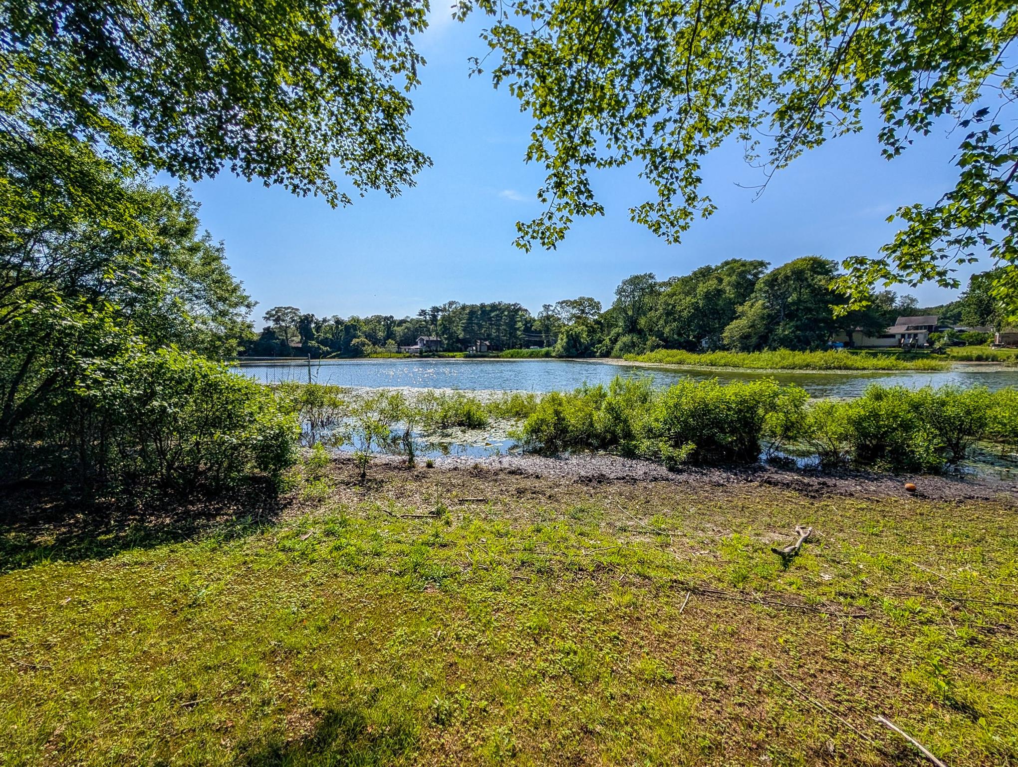 501 Lake Court 501