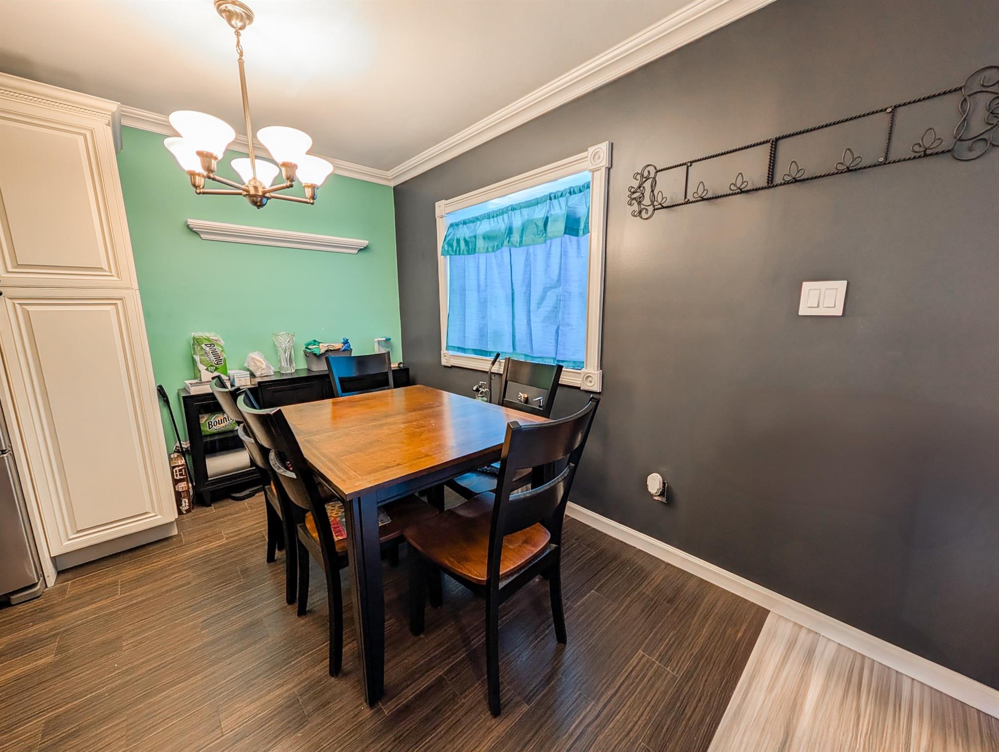 501 Lake Court 501