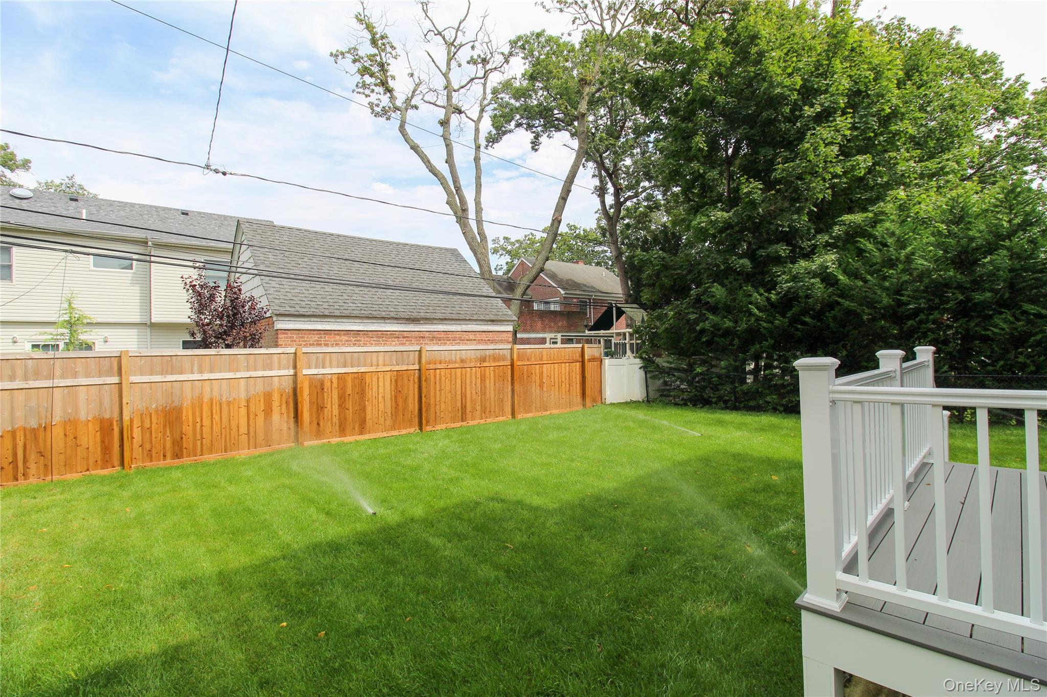 Lawrence, New York 11559, United States, 8 Bedrooms Bedrooms, ,7 BathroomsBathrooms,Residential,Active,192392