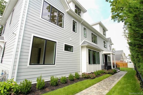 8 Sealy Drive Lawrence NY 11559