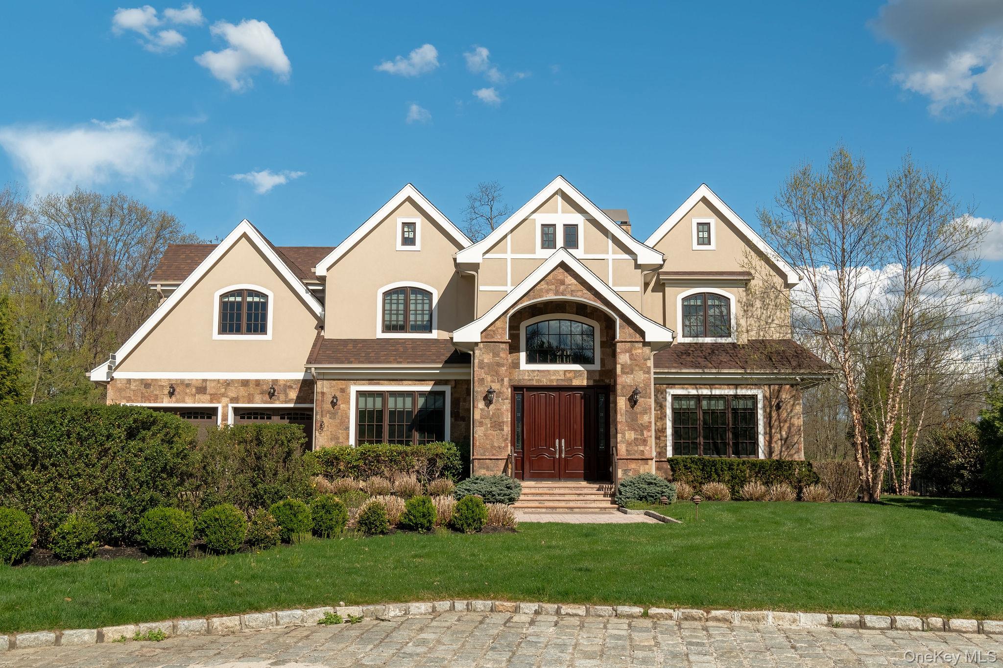 11 Buckingham Court