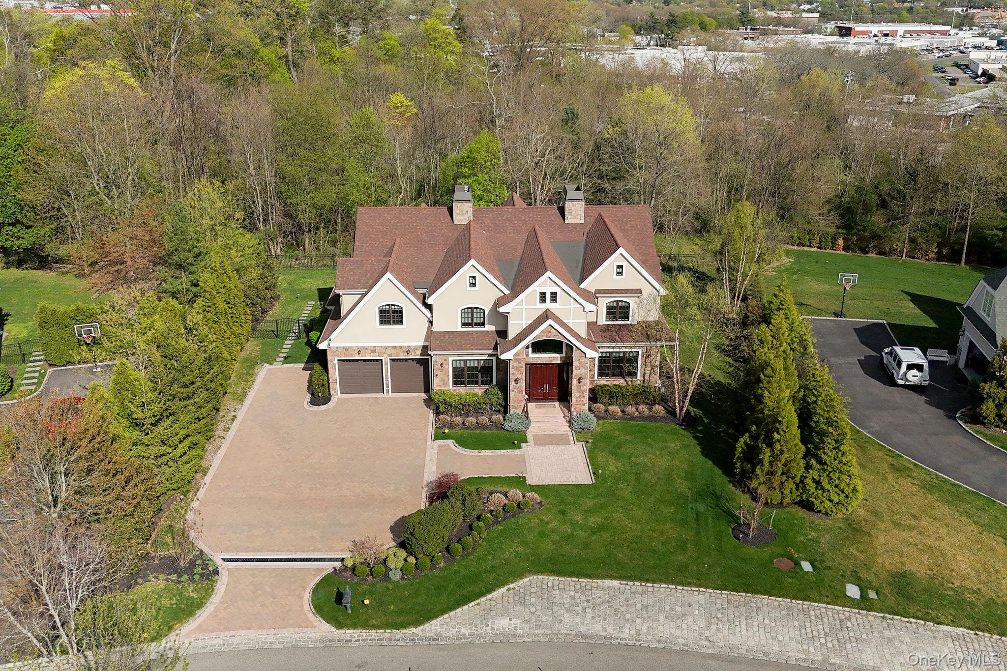 11 Buckingham Court