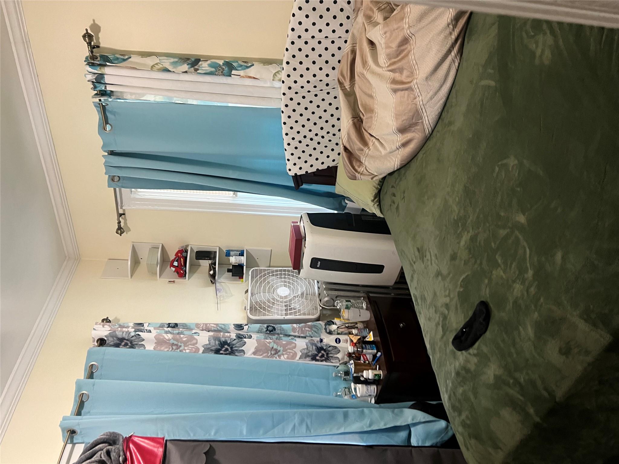 4026 Paulding Avenue