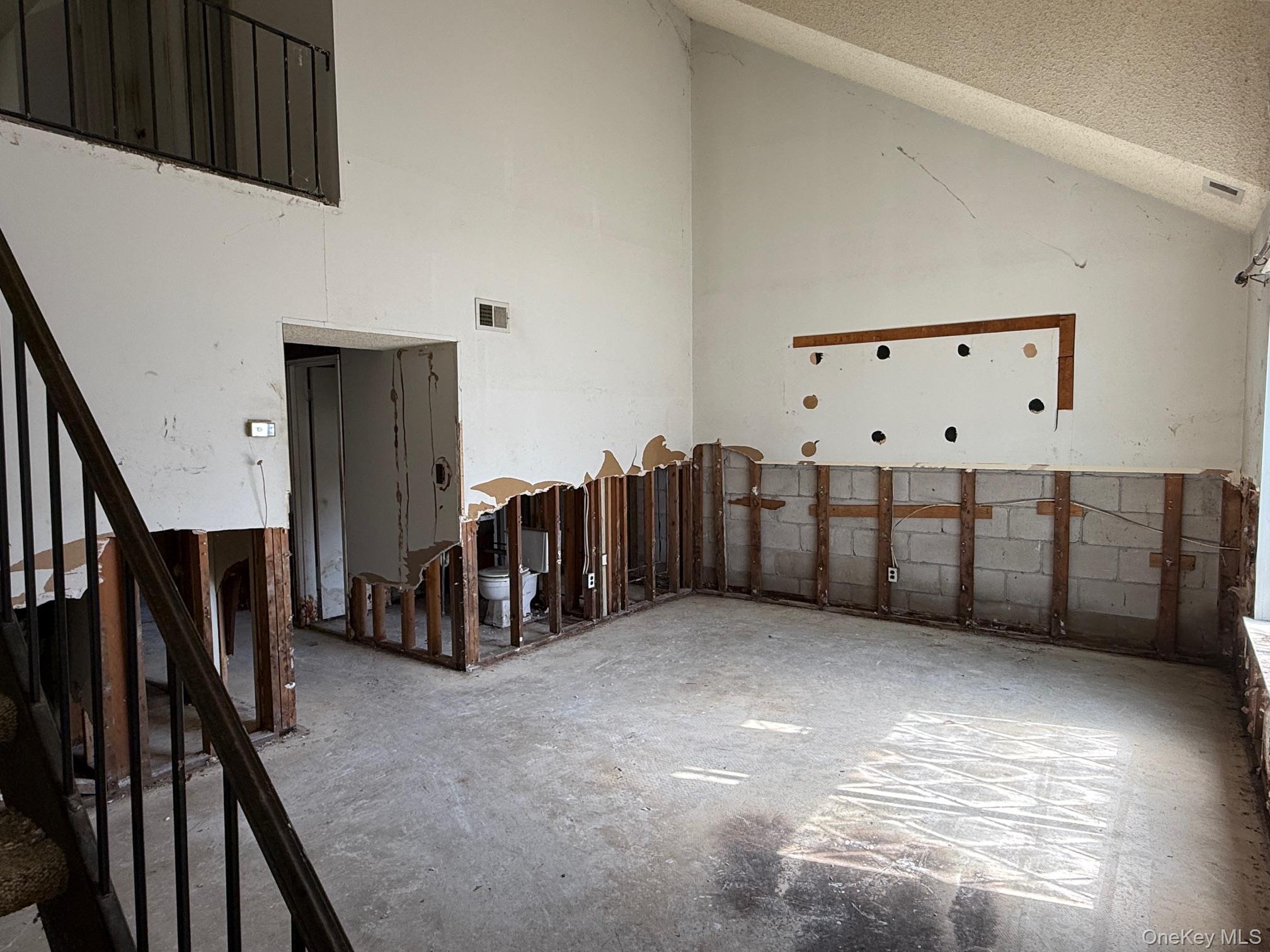 137 Fieldstone Court