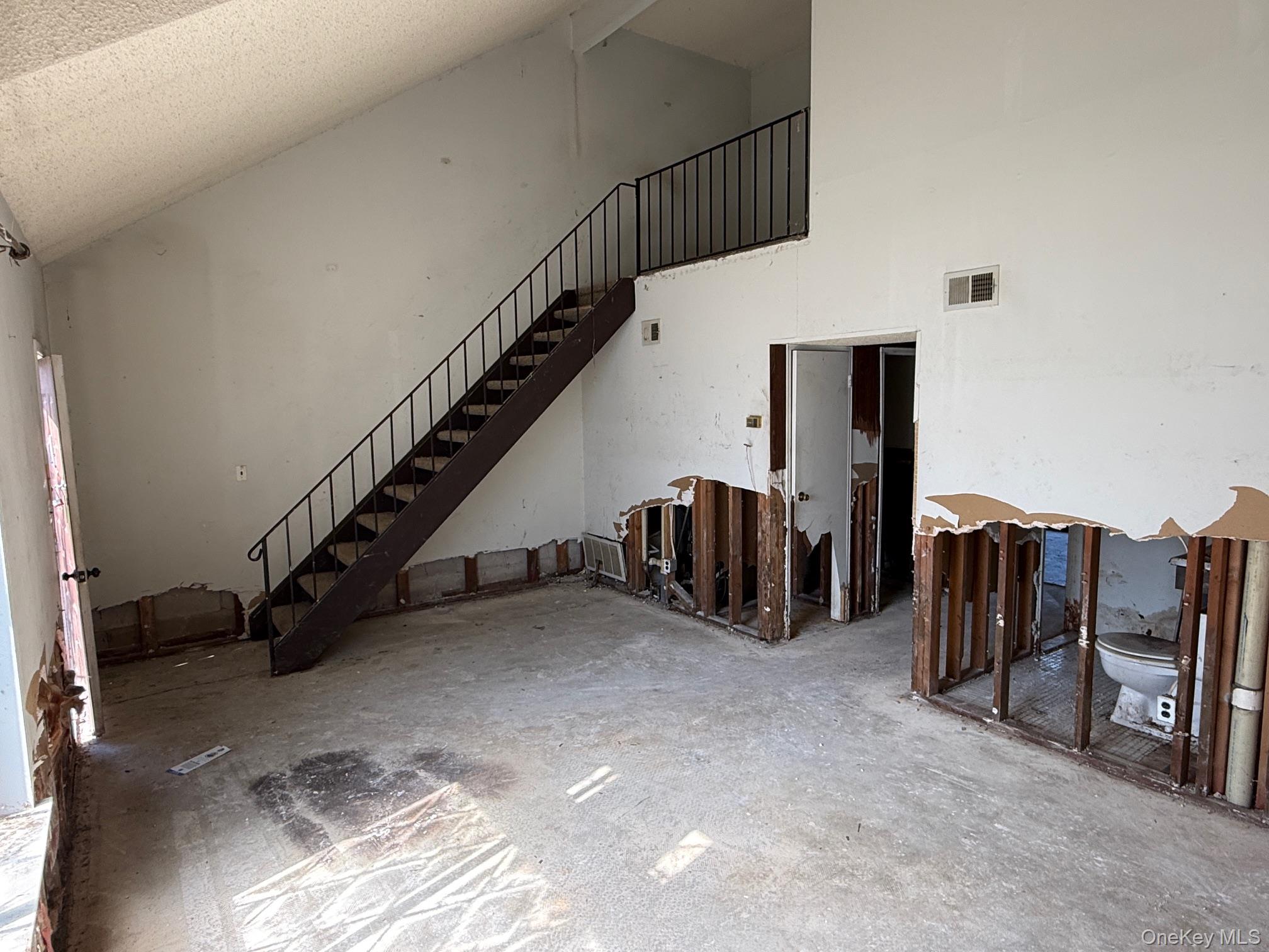 137 Fieldstone Court