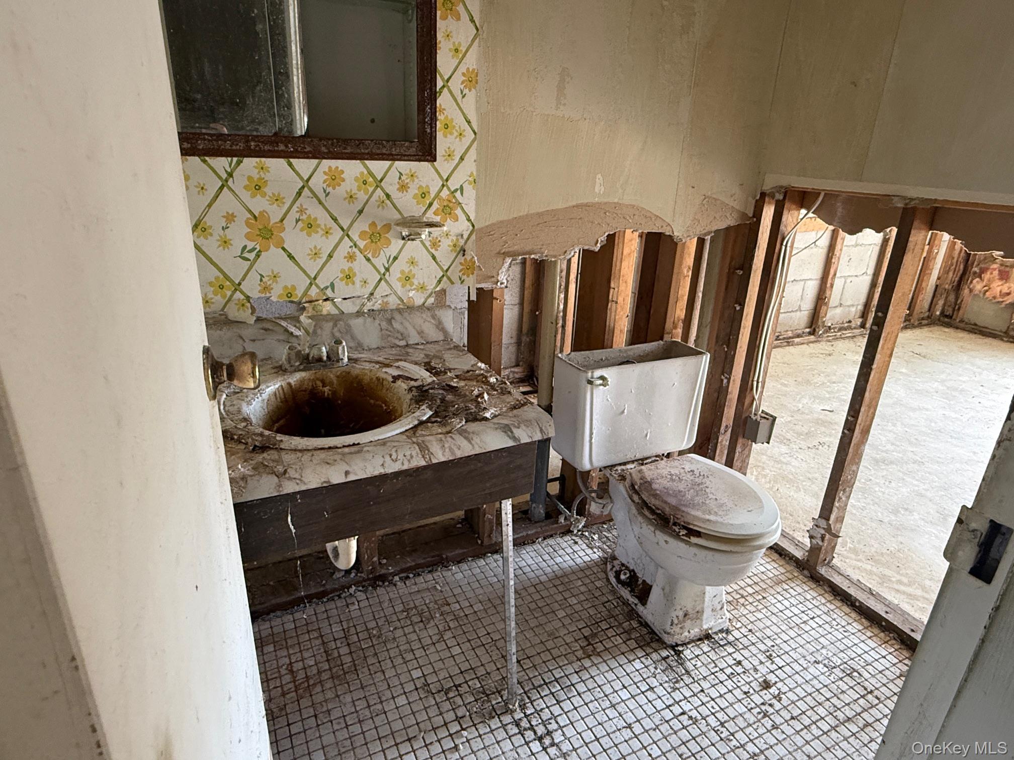 137 Fieldstone Court