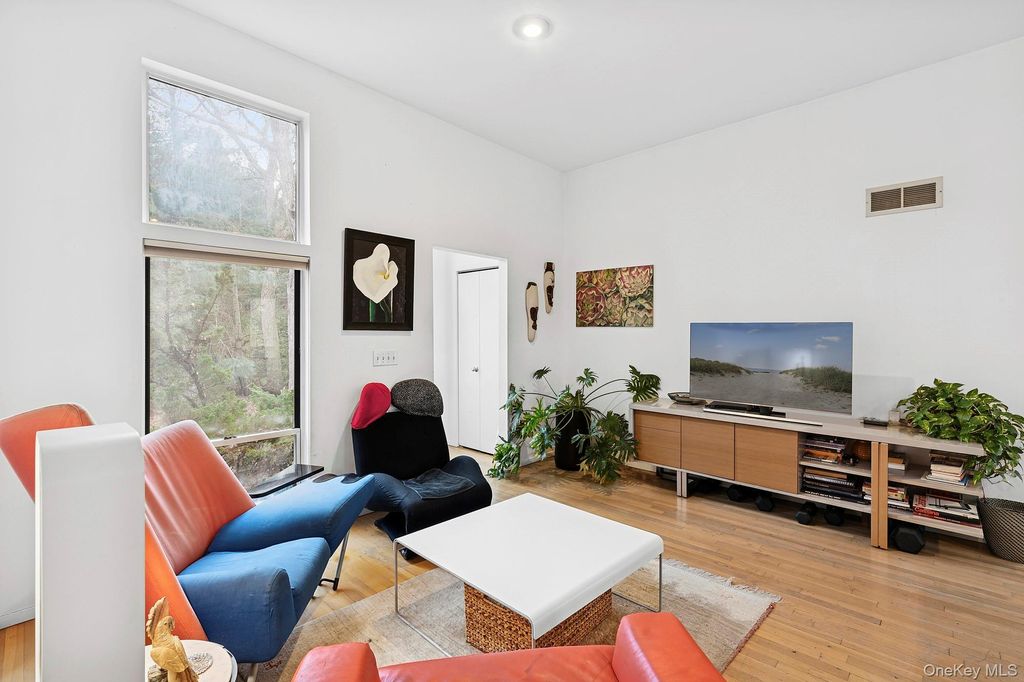 Photo of 54 Fox Hunt Ln, Amagansett, NY 11930 (MLS # 943557)