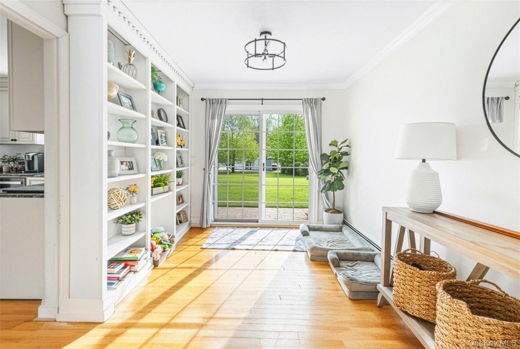 Photo of 14 Bayside Avenue, Medford, NY 11763 (MLS # 944557)