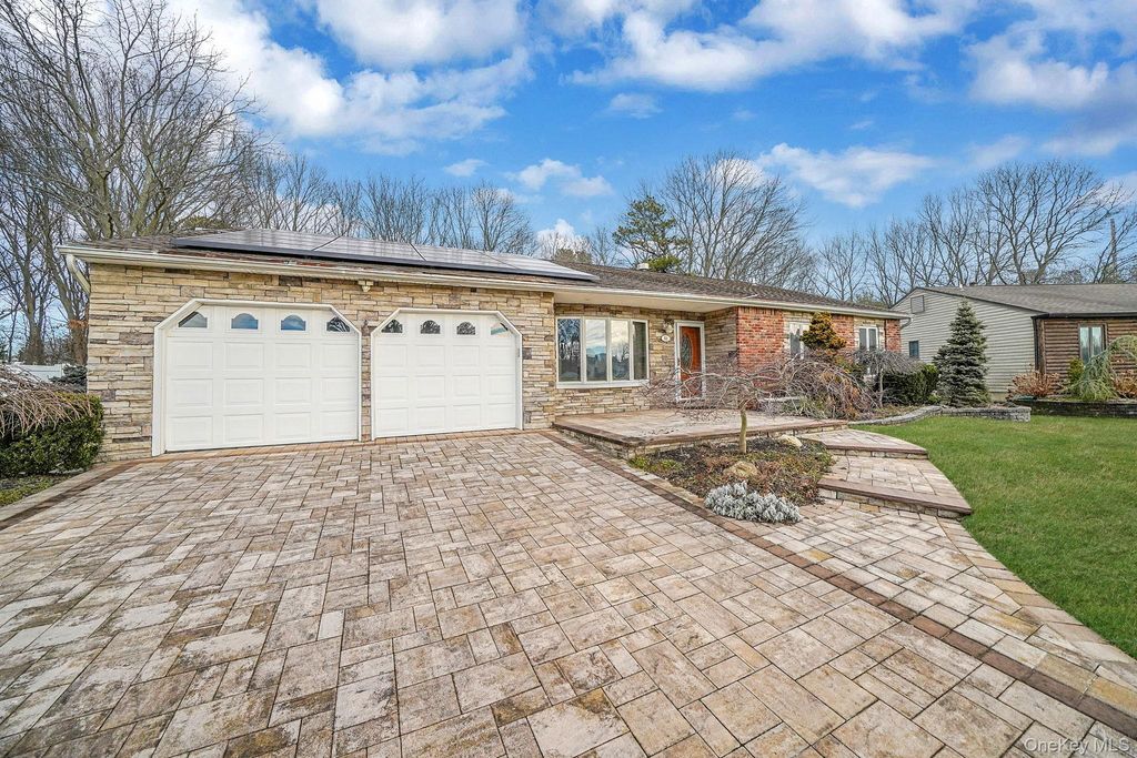 Photo of 52 San Rafael Avenue, Holbrook, NY 11741 (MLS # 951823)