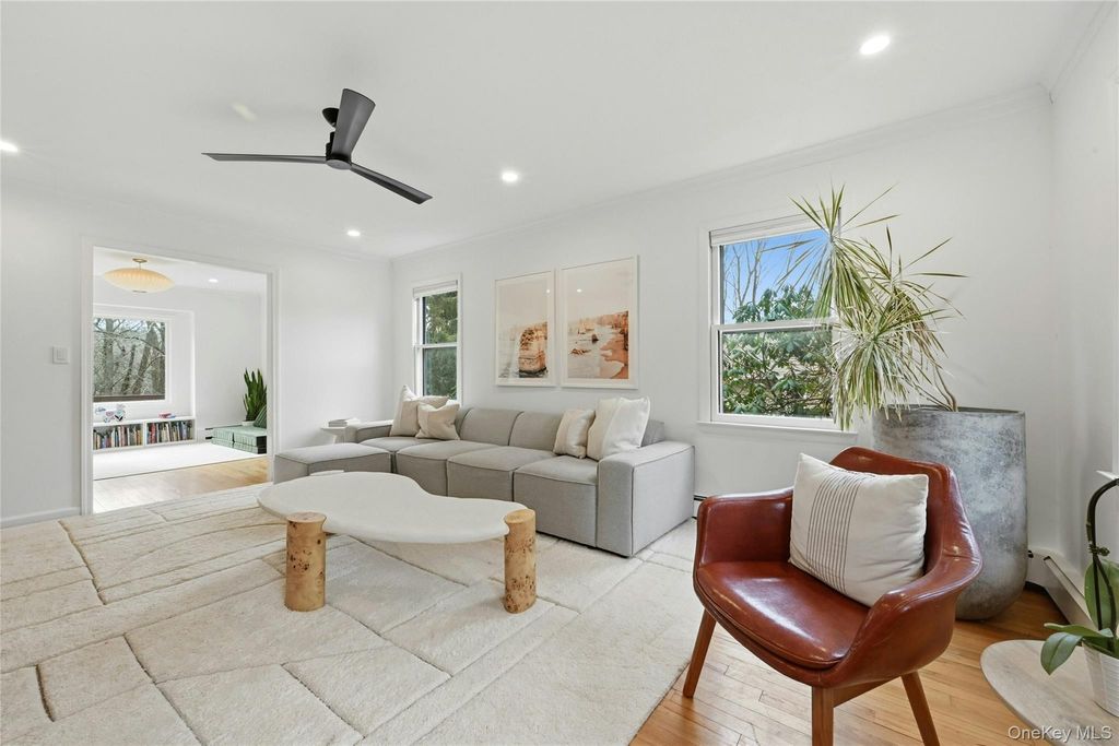 Photo of 10 Woodhull Road, East Setauket, NY 11733 (MLS # 962665)