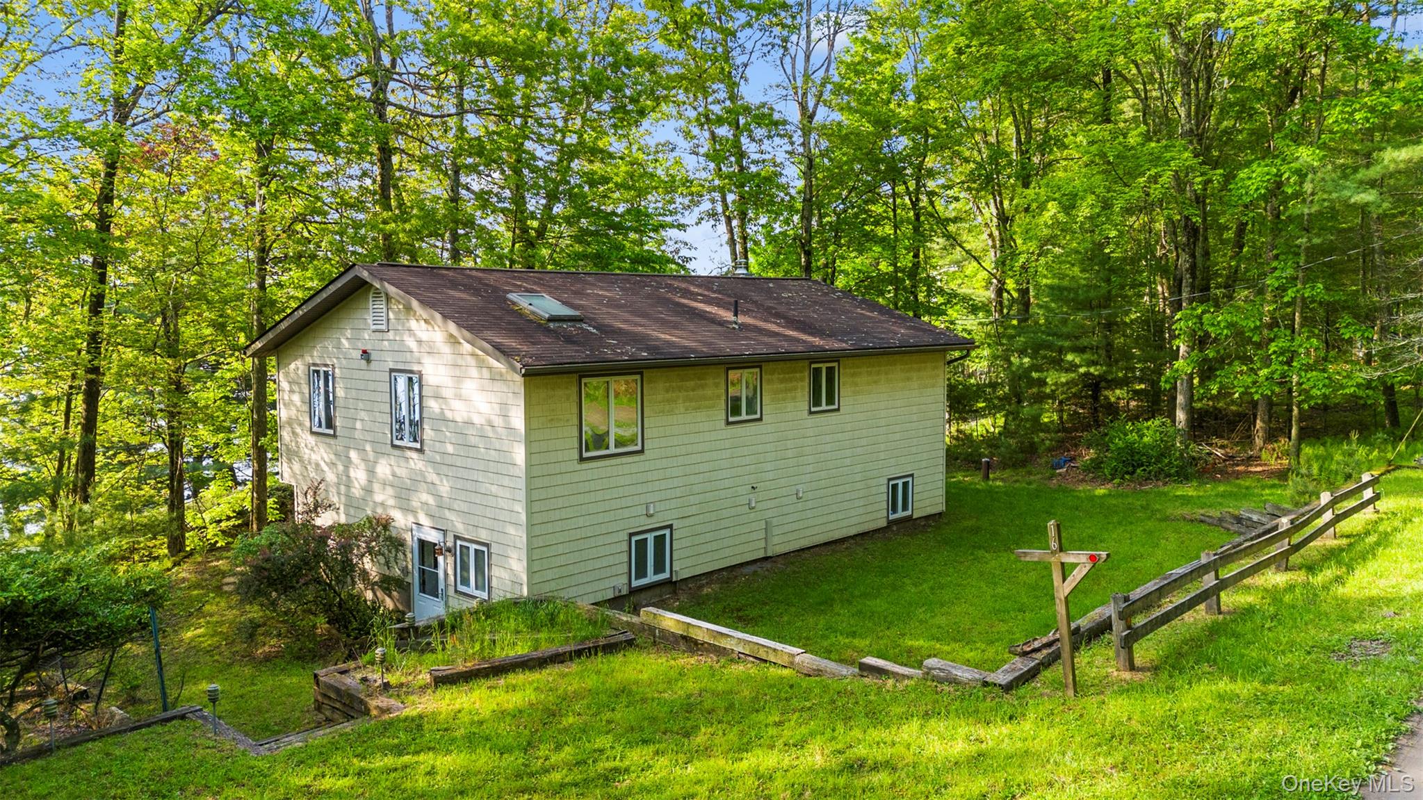 16 Fairway Drive
