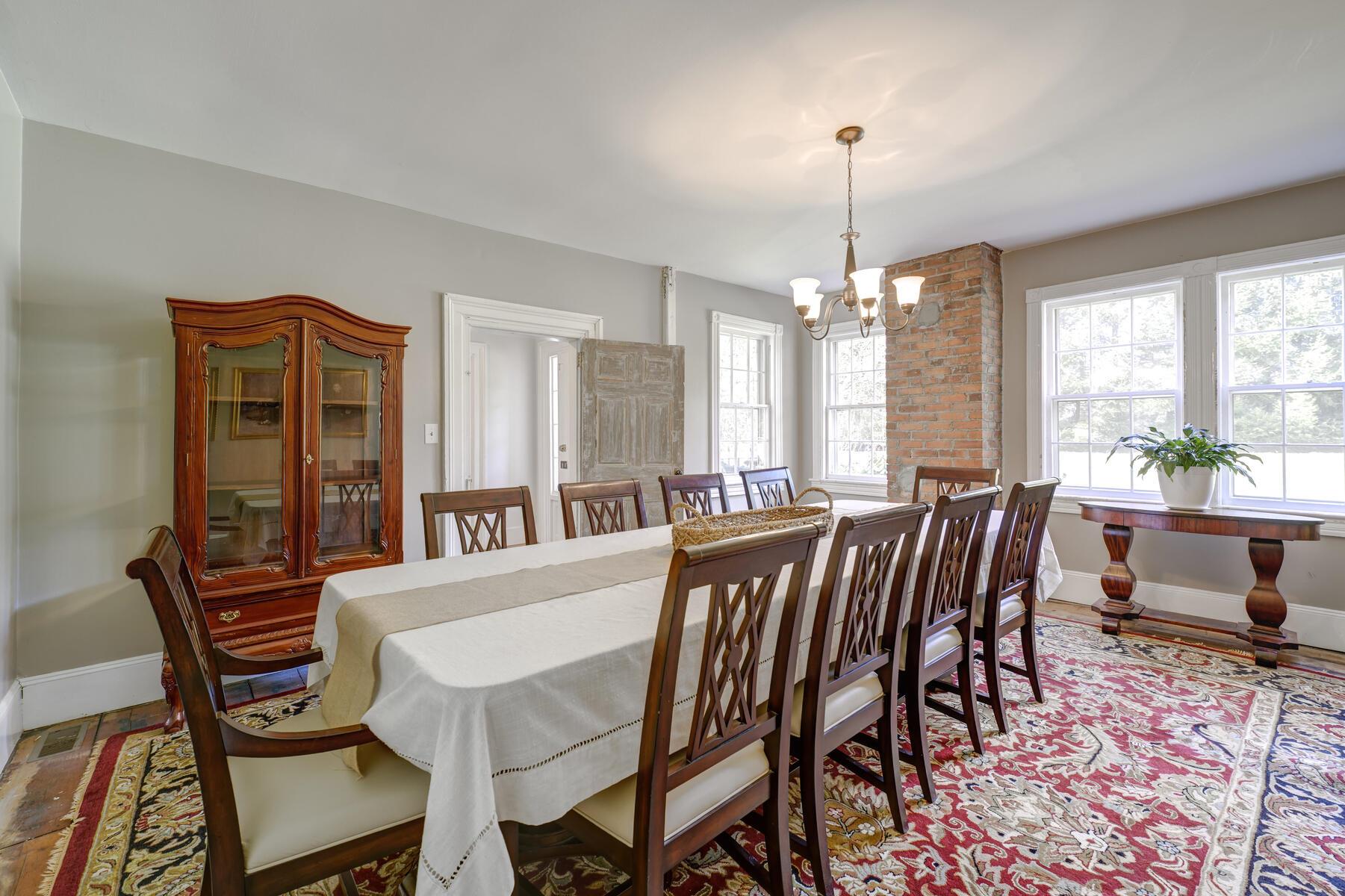 180 N Post Road, Old Westbury, New York image 6