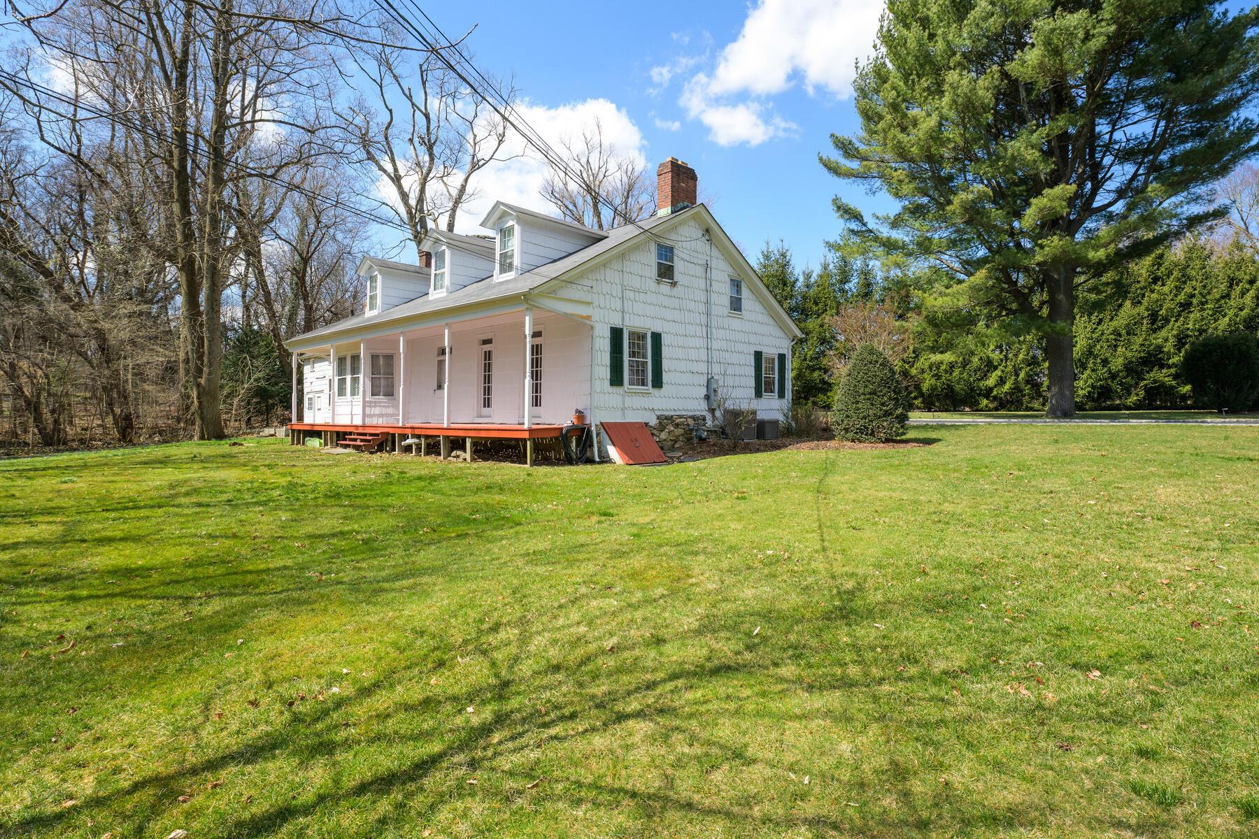 180 N Post Road, Old Westbury, New York image 20