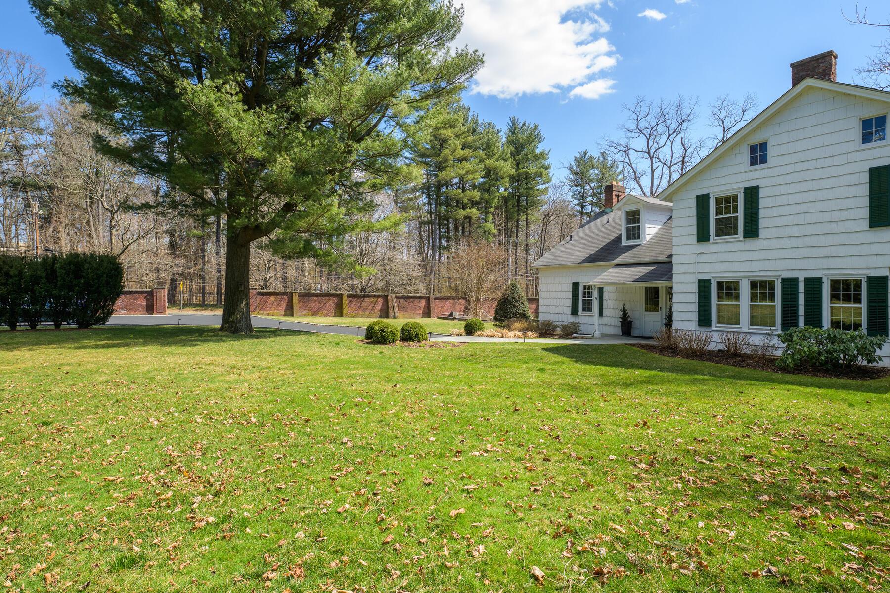 180 N Post Road, Old Westbury, New York image 17