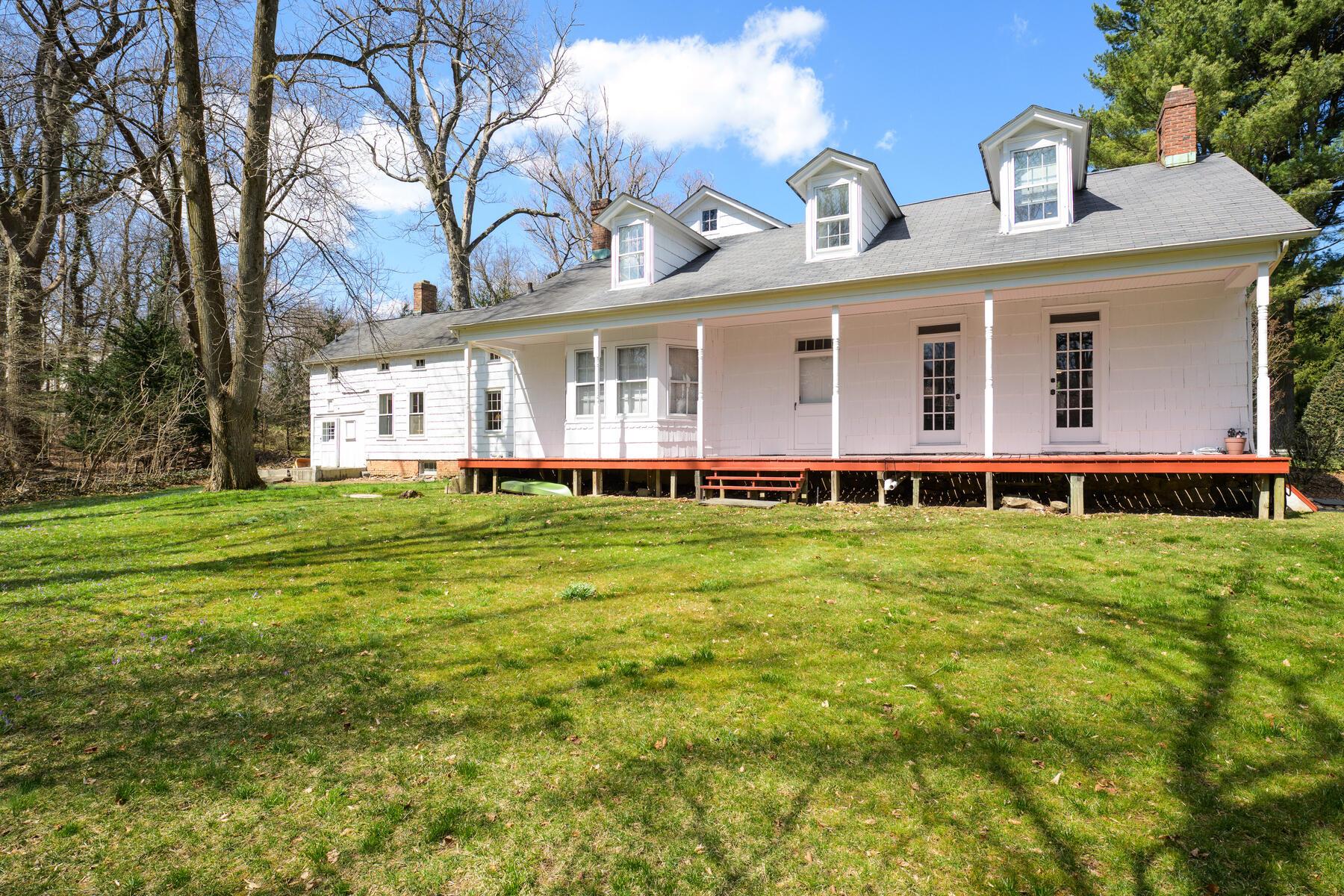 180 N Post Road, Old Westbury, New York image 19