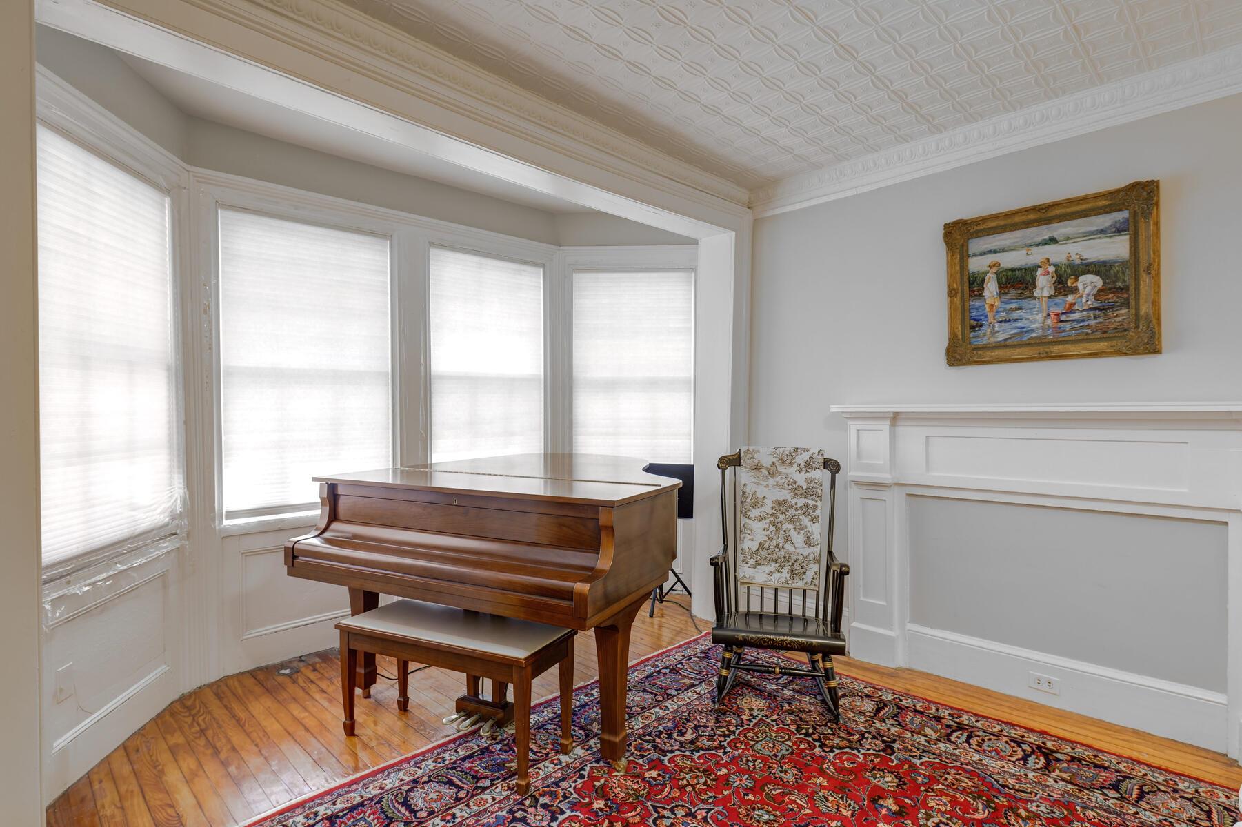 180 N Post Road, Old Westbury, New York image 16