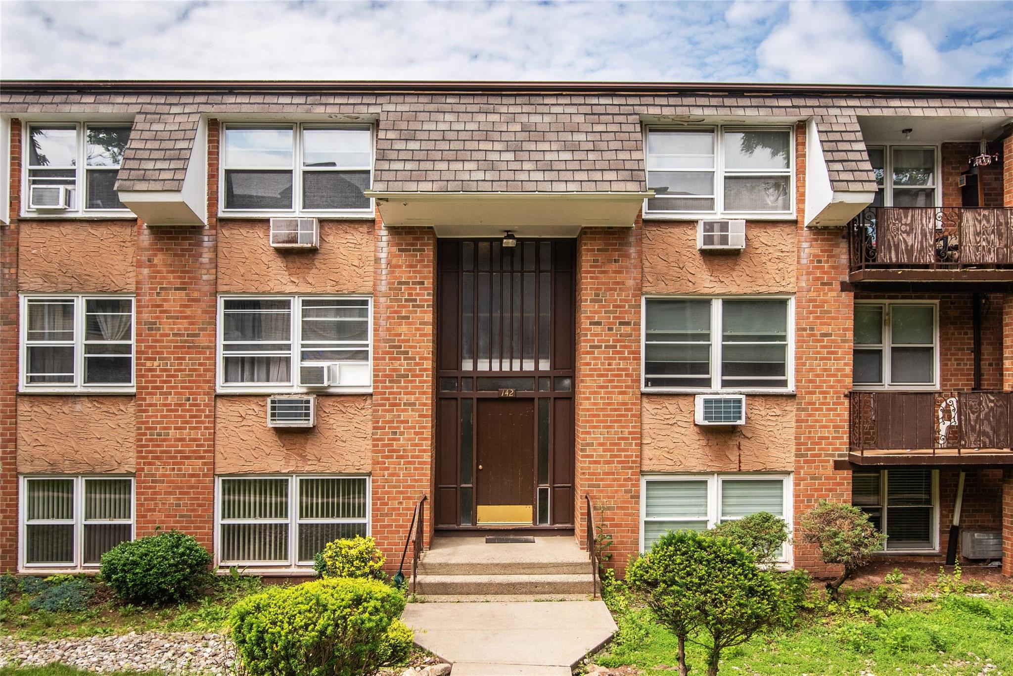142 Kearsing Parkway #A, Monsey, New York image 1
