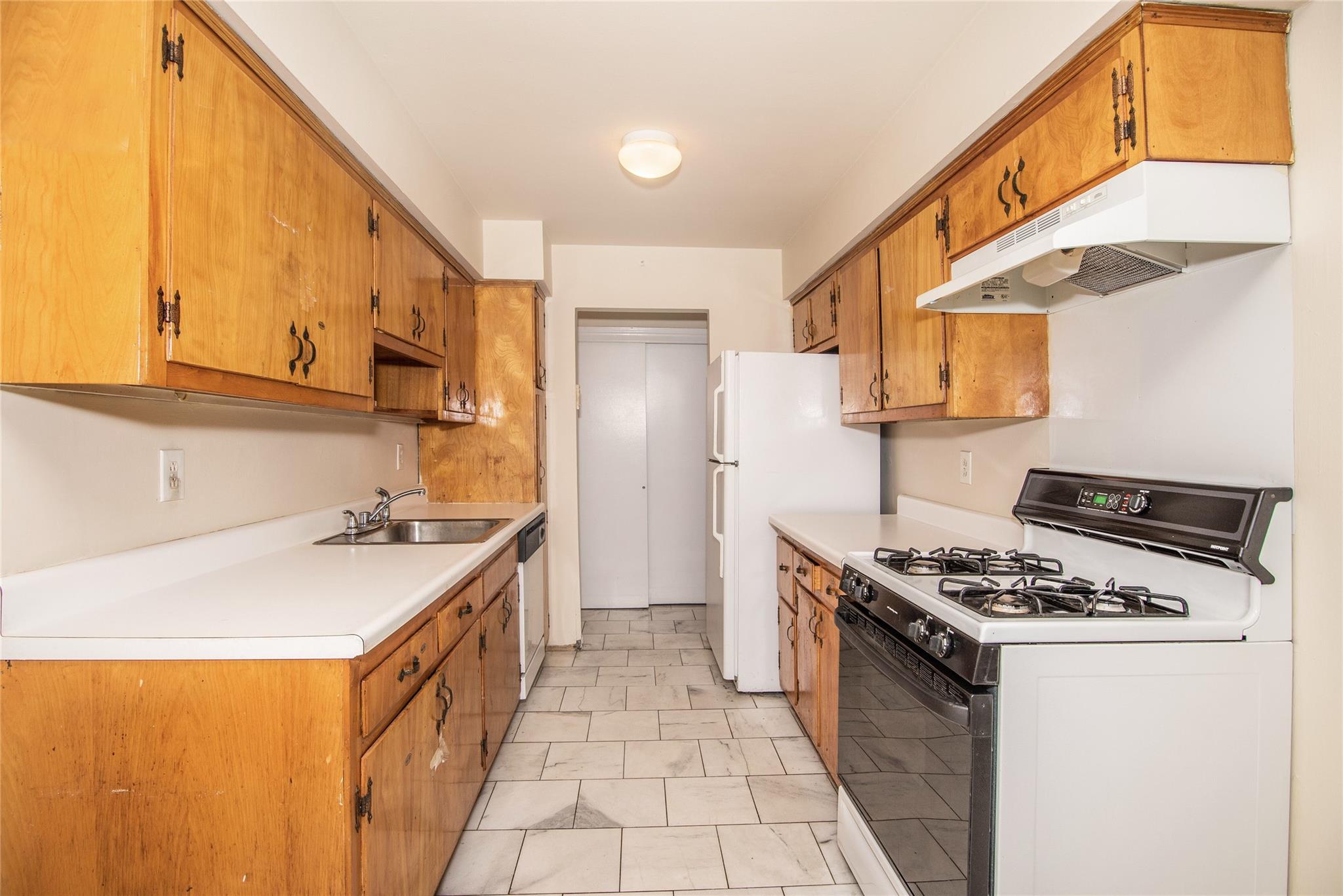 142 Kearsing Parkway #A, Monsey, New York image 8