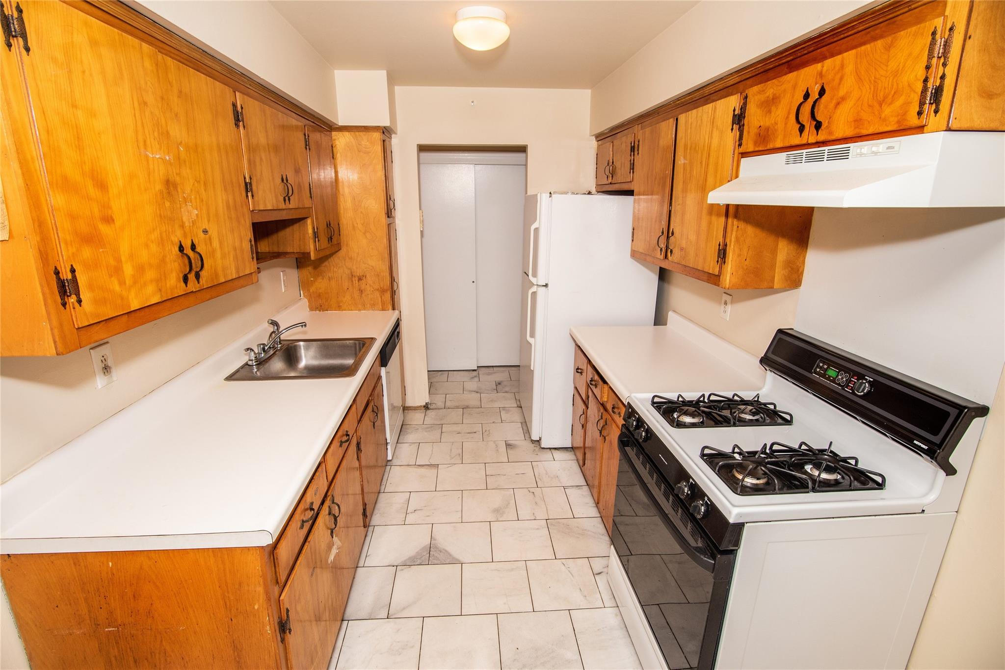 142 Kearsing Parkway #A, Monsey, New York image 12