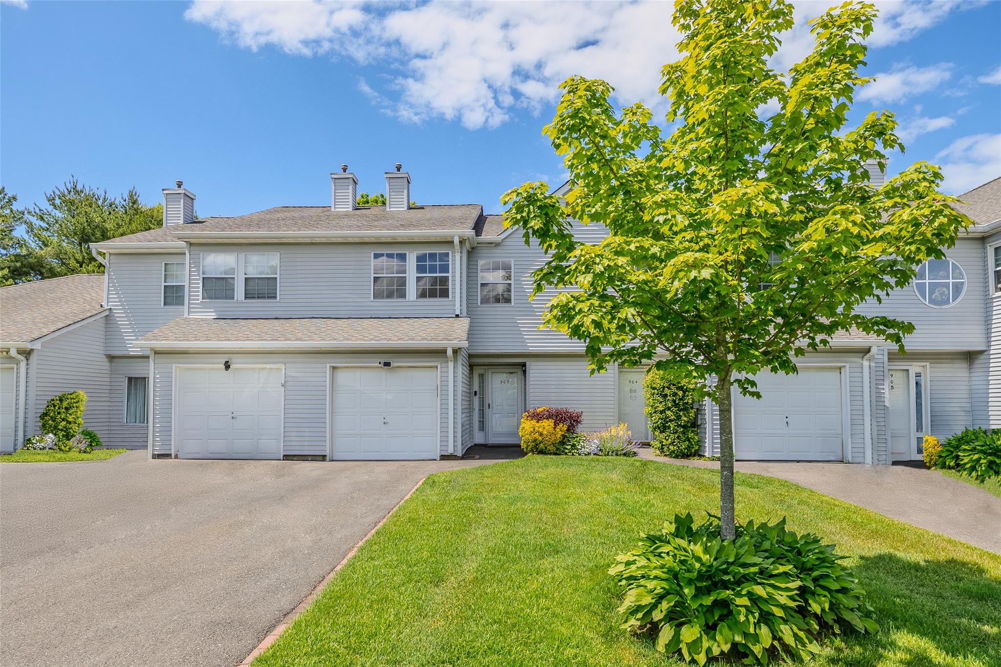903 Sara Circle, Port Jefferson Station, New York image 1