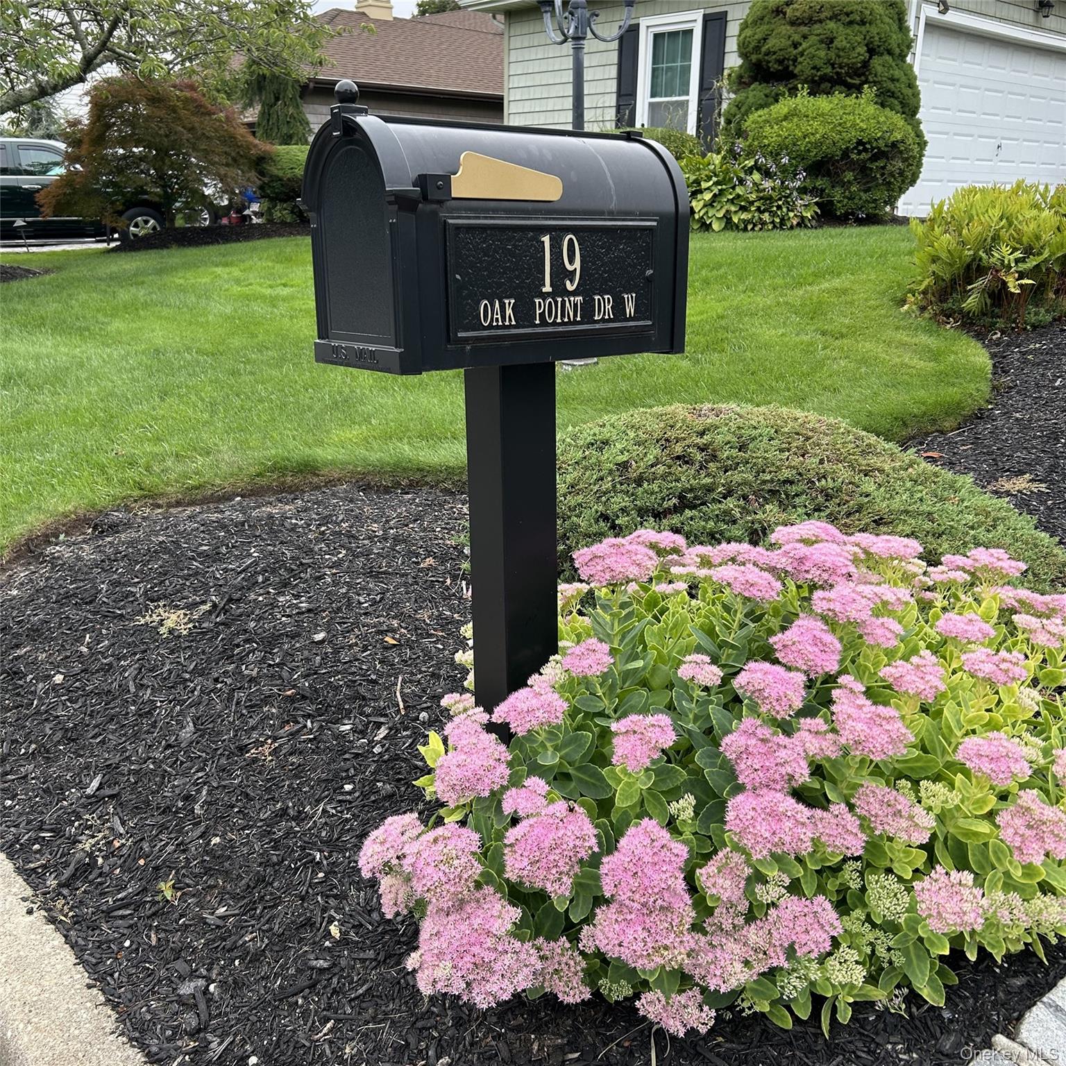 19 Oak Point Drive W