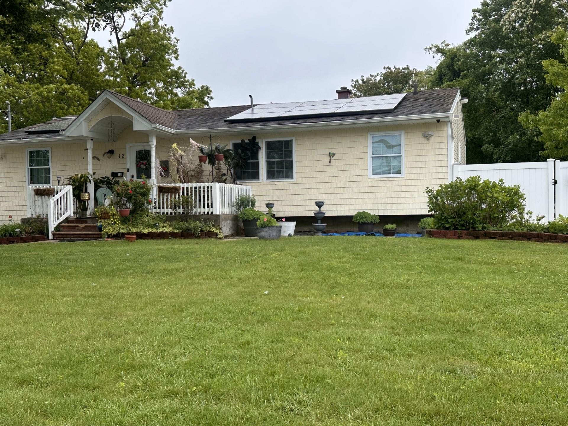 12 Amfer Court, Bay Shore, New York image 5