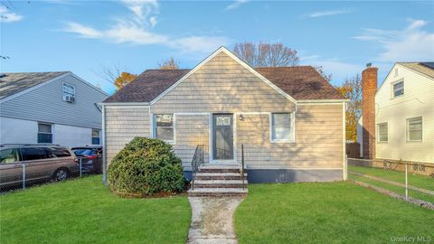 15 Circle Drive Hempstead NY 11550