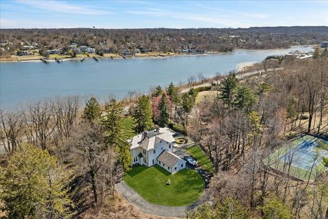 365 E Shore Road Great Neck NY 11024