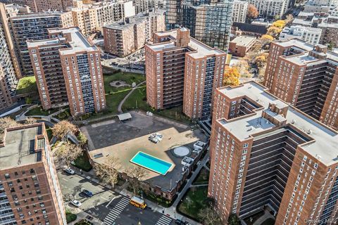 Photo of 97-40 62nd Drive Dr #8D, Rego Park, NY 11374 (MLS # 1000353)