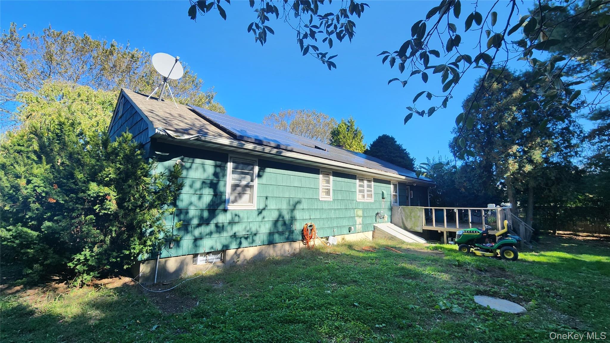 725 Peconic Lane
